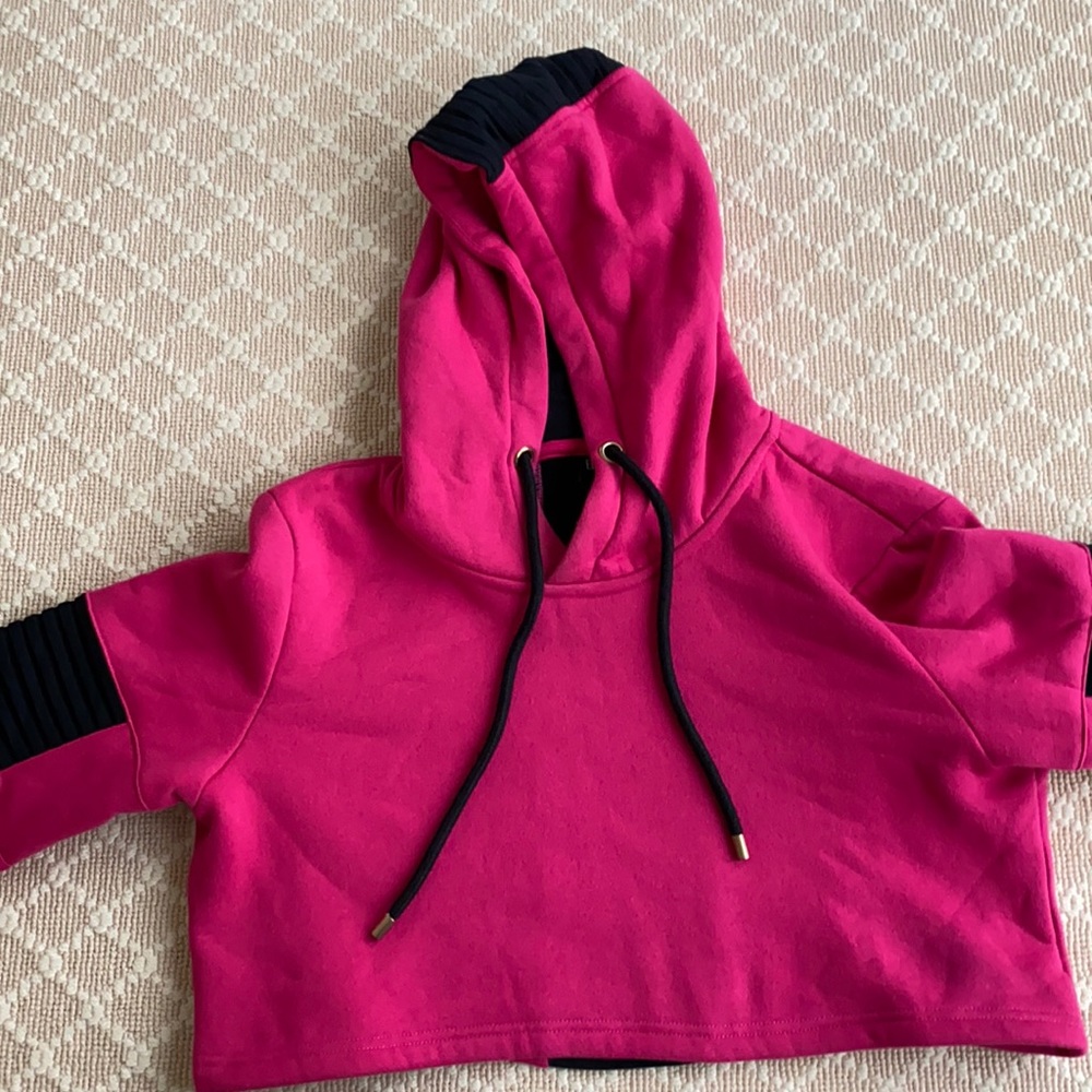 Cropped hoodie